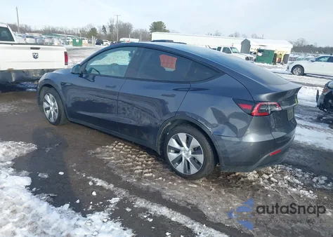 2021 Tesla Model Y Long Range Dual Motor All-Wheel Drive z USA, uszkodzony, nr VIN 5YJYGDEE3MF190958